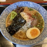 Gyutan Yaki Sendai Henmi Hanakoganei Ten - 牛テールラーメン(880円)と小ビール