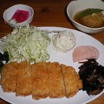 Otenjo Hutte - 名物トンカツの夕食。