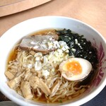 叙香苑 - ラーメン＋半チャーハン　ラーメン　アップ