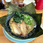 栃木家 - ラーメン800円麺硬め。海苔増し50円。