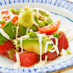 Tuna and avocado with mayonnaise