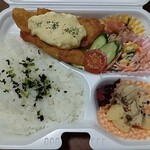 JIGGY - 料理写真:タルタルソースアジフライ弁当