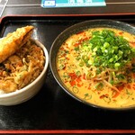 Rakuraku An - 楽楽庵　券売機右下隅で光っていた「担々うどん」740円と「ミニかき揚げ丼360円」