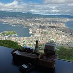 Hakodateyama Ropeway Sanchou Restaurant Genova - 窓から見る函館山からの願望