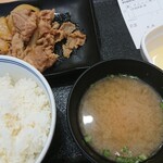 Yoshinoya Jr Shizuoka Ekiten - 牛皿定食 税込624円