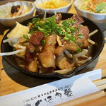 もぐら食堂 - 栗豚の鉄板生姜焼き定食¥1,700