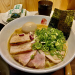 ラーメン 亀徳 - 豚チキンラーメン（醤油）特製