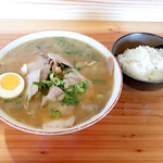 Maachan Ramen Manno - チャーシューメン,サービスご飯