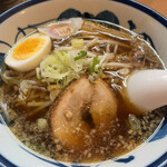 Ramen Sasafune - 醤油ラーメン シャキシャキもやし、とろとろチャーシューんまい‼️