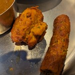 Indian Palace - チキンティッカ＆シーフカバブ
                        小さい細い
                        感覚的にカーンさんとこの半分サイズ