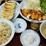 Gyoza no Manshu Seiseki Sakuragaoka Ekimae Ten - よだれ鶏セット（玄米）