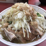 ラーメン二郎 - ぶた5枚入り大ラーメン。トッピング全部。