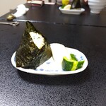 宮島温泉 滝の荘 - 薄味のかやくご飯のオニギリ、漬物もこだわった2品でした