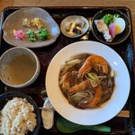 Chinese Shokudo 261 - 有頭海老と豆腐のうま煮　上海風