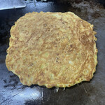 Okonomiyaki Bunpuku - 焼けてきたよヾ(o´∀｀o)ノﾜｧｰｨ♪