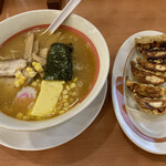 幸楽苑 - みそバターコーン、餃子