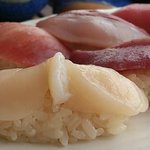 Sushi to Shunsai-dokoro Suda - 赤酢を使用されているのでほんのり色づいてます。