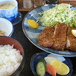 重箱 - とんかつ定食¥1500