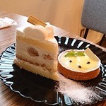 Tsutsui Yakigashi to Chiisana Cafe - 