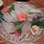 Kasshoku Kakure Sakagura Kakehashi Sohon Ten - 函館産活けやりいか