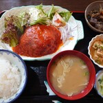 あおぞら食堂 - 料理写真:ハンバーグ定食600円