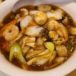 Taiwanese Shokuetsu - 五目刀削麺858円