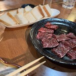 焼肉ぼうず - 炭火で焼く用の食パン