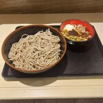 Nadai Fuji Soba Jiyugaoka Ten - 旨辛豚玉つけそば660円(2023年7月18日)