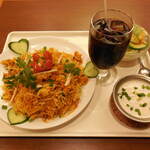 India & Thai Senmon Ten Surya Royal Garden Kinshicho Ten - ...「チキンビリヤニプレート（1250円）」、holiday lunch menu限定かと思ったら、平日でも注文可能でした！