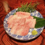 Kuroge Wagyu Yakiniku Ushikuro Kameido Ten - 中トロカルビ