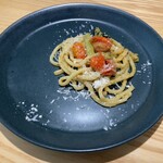 イタリア料理とお菓子のお店 マッキア - ピチという太いパスタ トマト・イカ・ブロッコリ