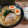 Yokohama Iekei Ramen Haruki Samezu Ten - 豚骨玉子（醤油）870円