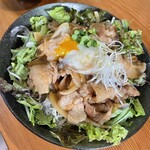 丸太小屋レストラン  びんずる - 恵水ポークの生姜焼き丼　1100円