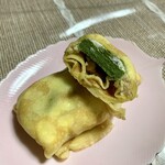 FamilyMart Nishikebukuro Ten - ファミマ・ザ・クレープ 抹茶 ¥248