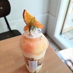 OTOMONI COFFEE Meiwa Ten - 桃パフェ