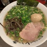 Hakata Nagahama Ramen Ikki - ねぎらーめん　830円　味付たまご+120円