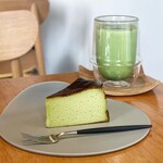 SOT COFFEE Takarazuka Ninsen Ten - 抹茶バスクチーズケーキセット