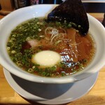 AOI HACHI - 味玉入り 醤油ラーメン  830円