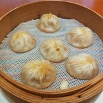 Din Tai Fung Tachikawa Takashimaya Ten - 蟹みそ入り小籠包