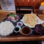 かがり火 - 料理写真:●お好みランチ（天ぷら & 刺身）どれでも2品　1,200円
      ●ご飯大盛り（無料）
      
      ■このお店、ご飯小が普通のお店の普通盛りとなる
      　なので大盛りは小（普通）の7 〜8杯分位はある❔（笑）