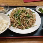 Chuka Sakaba Sakurabo - 豚肉とニラの野菜炒め定食