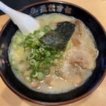 ゑびすや - 料理写真:豚骨ラーメン