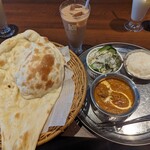 Kathmandu Kitchen Yachiyo Dai - ランチＡセット　キーマカレーにアイスチャイ¥900-