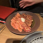 Yakiniku Toraji Toreningusenta Ten - 