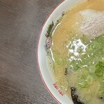 Ramen Shinzou - らーめん６００円　左