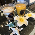 タリーズ コーヒー - お店のdisplayちょっと借りて撮影.Plumeria & starfish.