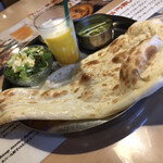 Indian Dining Ashika - ナン