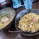 らー麺工房ひら田家 - 料理写真:豚骨ラーメンCセット