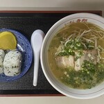 Chuka Soba Senmon Ten Ramen Goro - おむすび（1皿 2個）200円
                      中華そば 650円