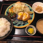 The Teishoku & Drink Su Tosato - 煮込みハンバーグとチーズチキンカツ定食ご飯大盛り